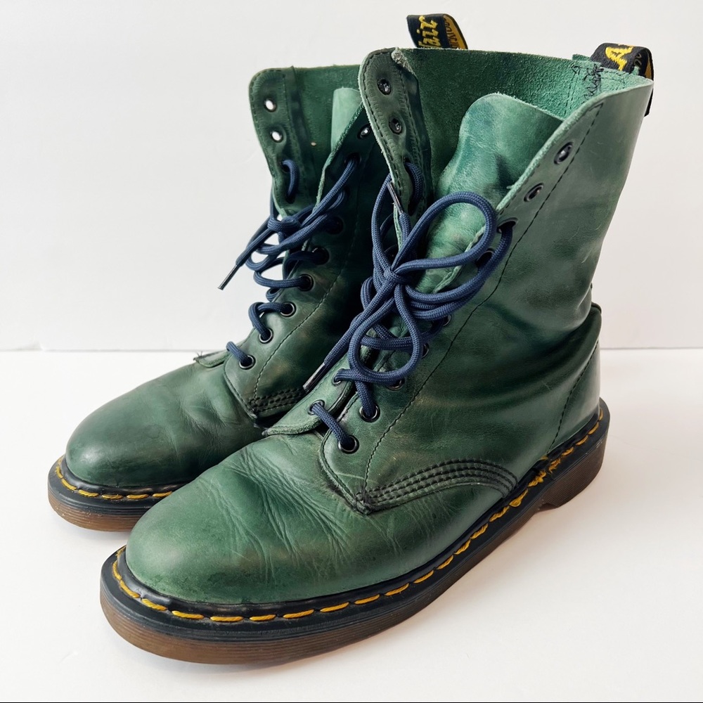 Dr. Marten’s green leather made in England boots mens size 10/10.5 combat